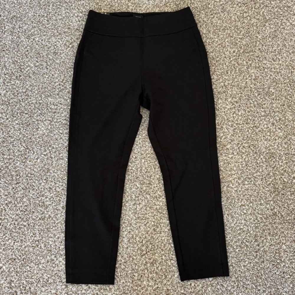 New With Tags Express Ponte Pants Women’s Size M- 67% Rayon 30% Nylon 3% Spandex